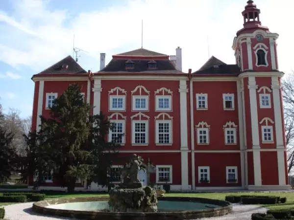 Zámecký resort Dětenice