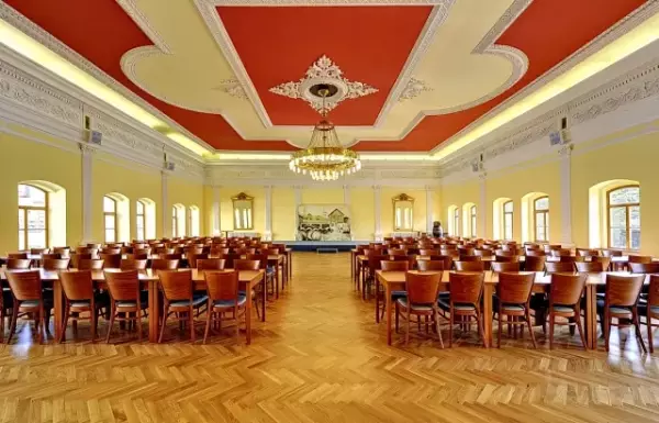 F&B Centrum - budova Staropramenu