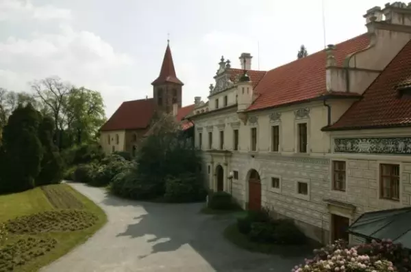 Zámek Průhonice