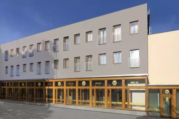 Hotel Lev